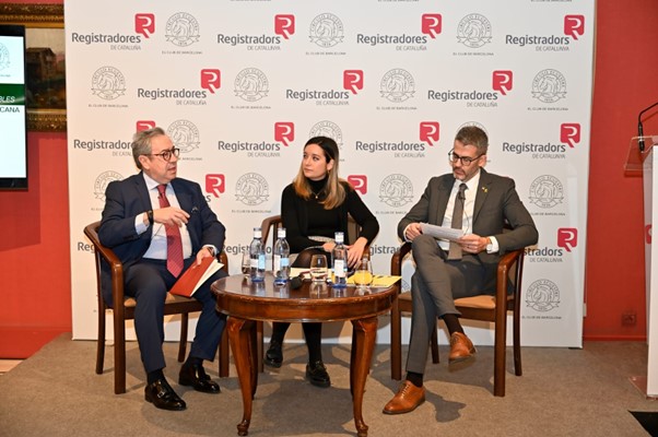 El Decanato de Registradores de Cataluña ha inaugurado hoy en el Círculo Ecuestre de Barcelona su ciclo de conferencias titulado “Encuentros en clave registral